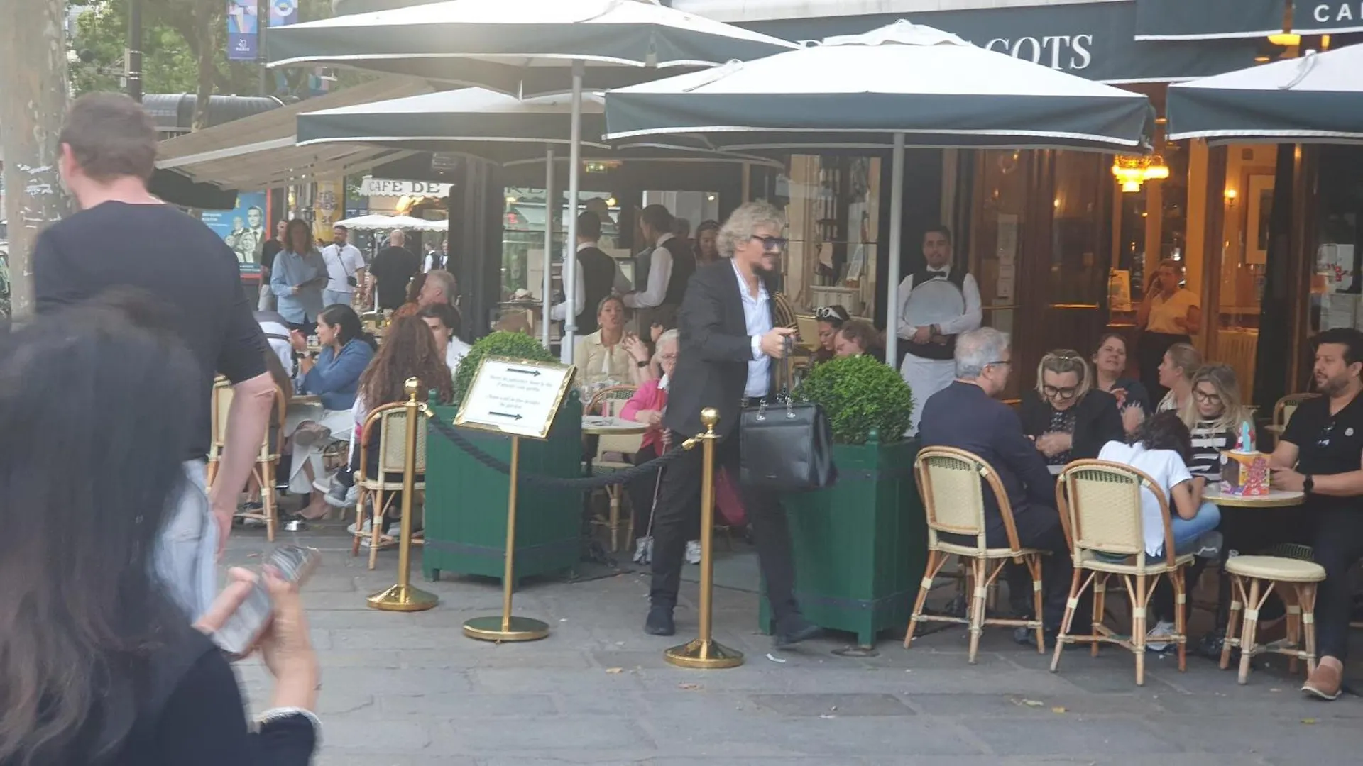Gorgeous Place ,Center Paris,Close To Louvre Meusm And Eiffel Tour ,Front Metro