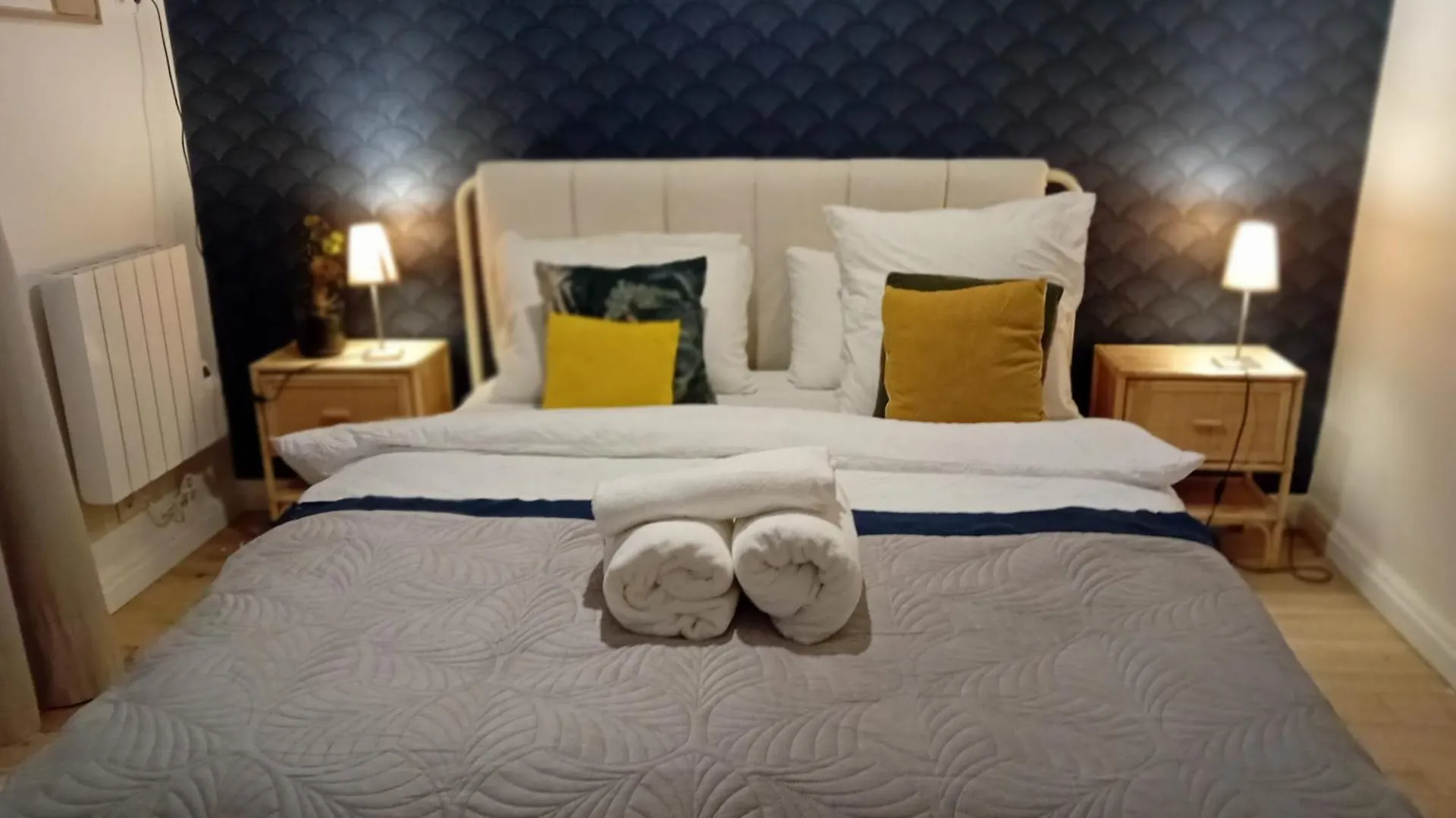 Gorgeous Place ,Center Paris,Close To Louvre Meusm And Eiffel Tour ,Front Metro Frankrijk