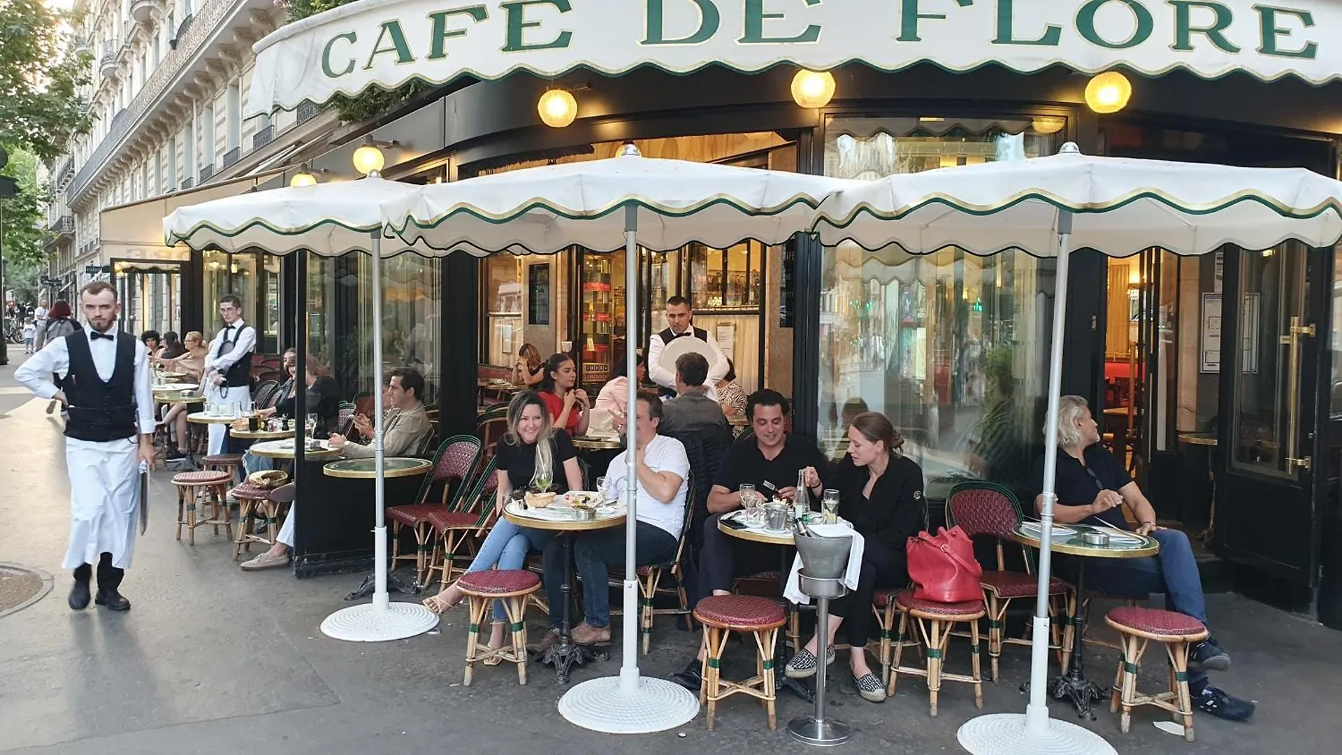 Gorgeous Place ,Center Paris,Close To Louvre Meusm And Eiffel Tour ,Front Metro 0*, Parijs Frankrijk