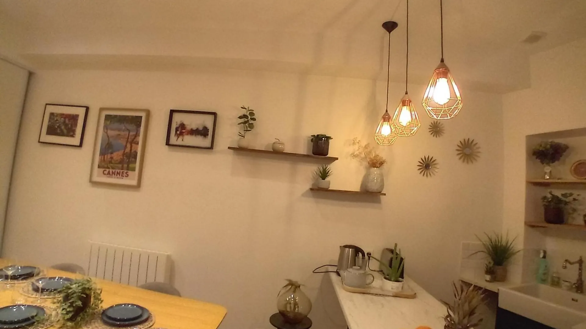 Gorgeous Place ,Center Paris,Close To Louvre Meusm And Eiffel Tour ,Front Metro 0*, Parijs